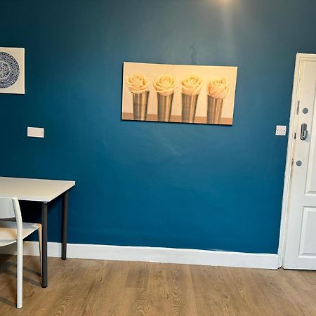 Nice And Pleasant Thornton Heath Экстерьер фото