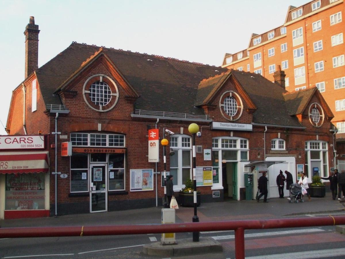 Nice And Pleasant Thornton Heath Экстерьер фото