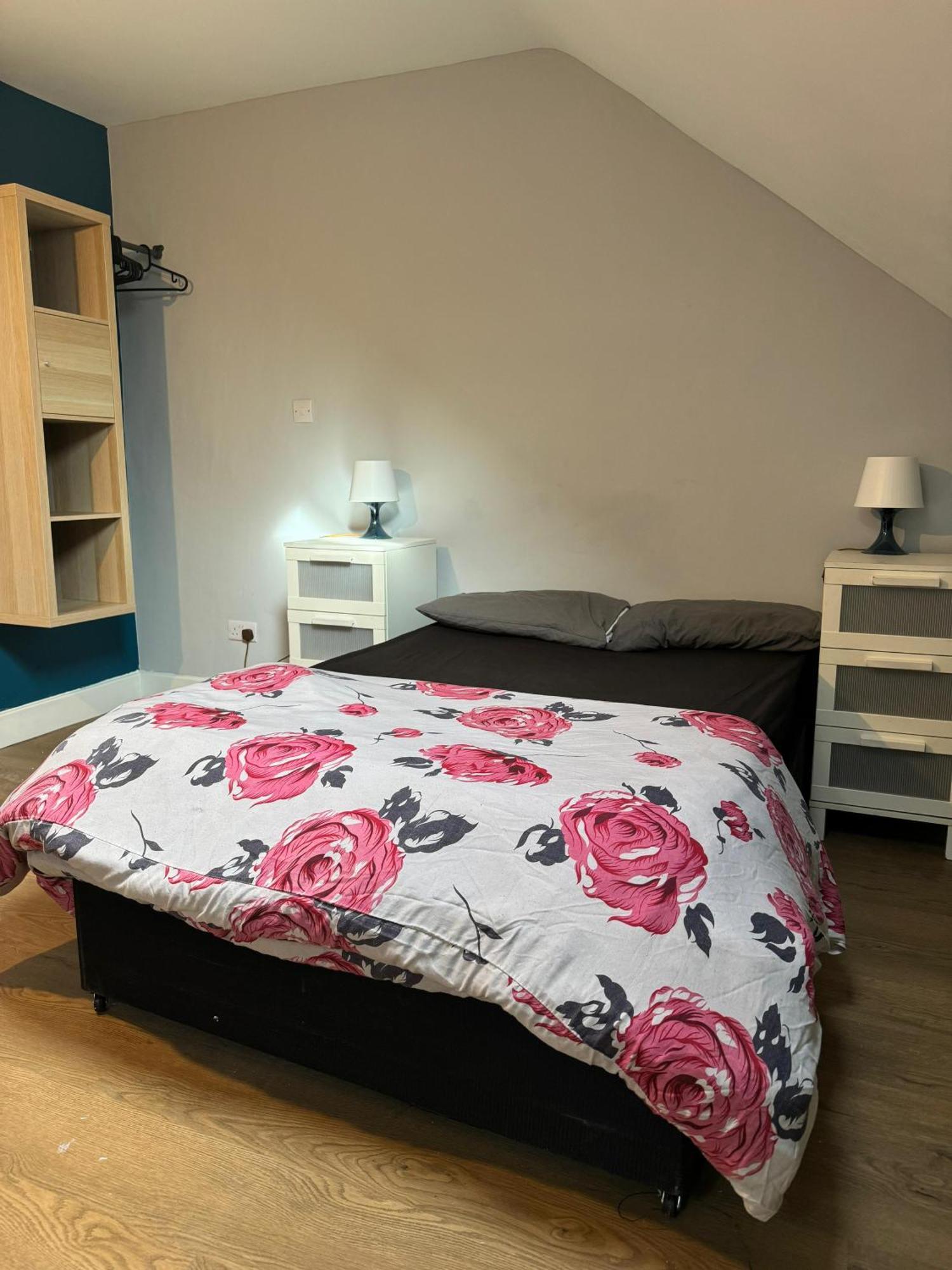 Nice And Pleasant Thornton Heath Экстерьер фото