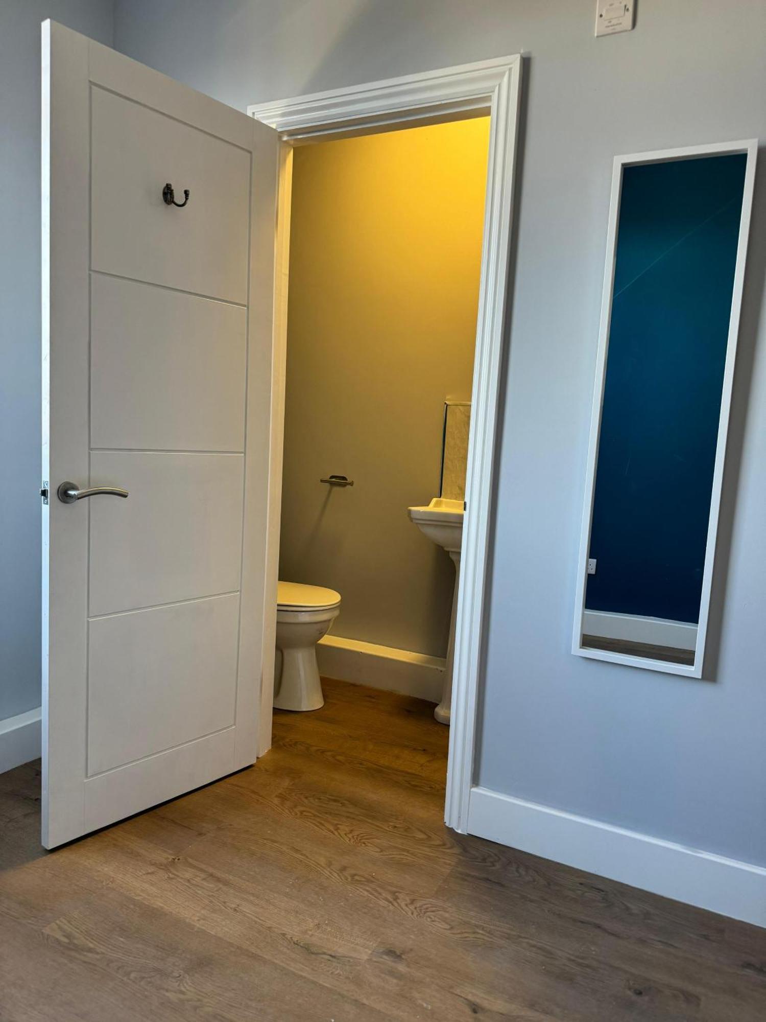 Nice And Pleasant Thornton Heath Экстерьер фото