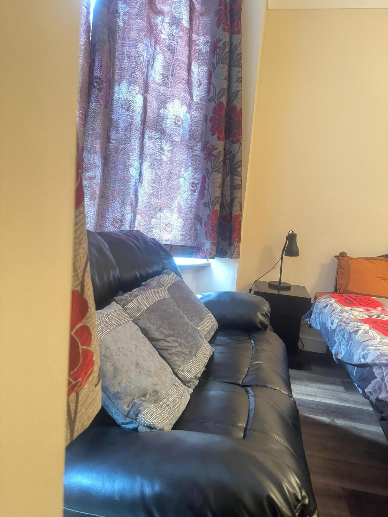 Nice And Pleasant Thornton Heath Экстерьер фото